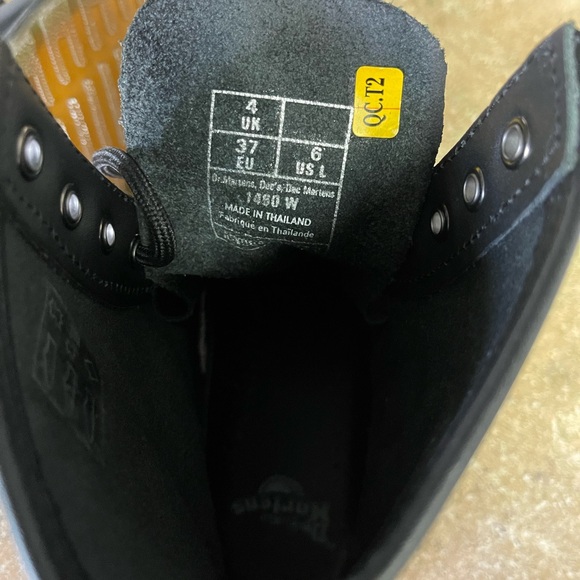 Dr. Martens Women’s Boots - Picture 4 of 8
